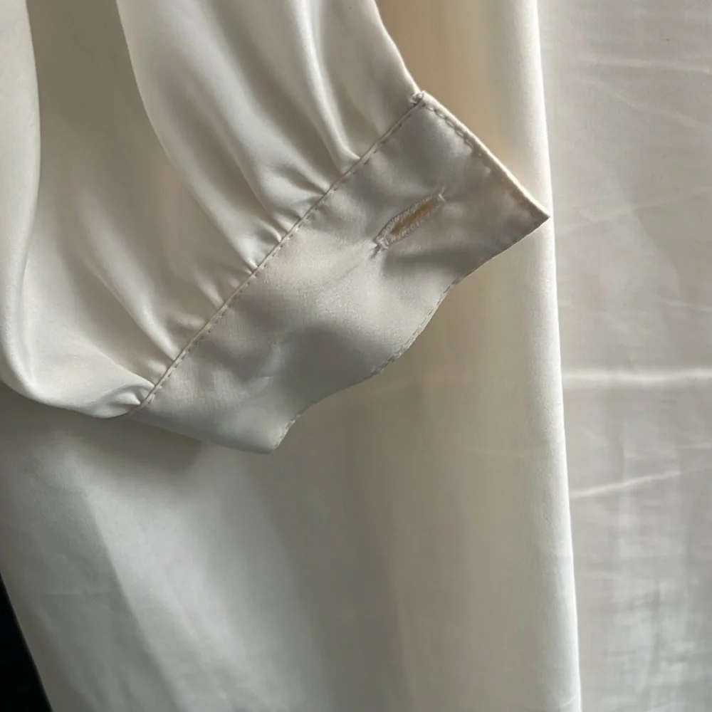 Chic White Lace Trim Blouse - Picture 7 of 10
